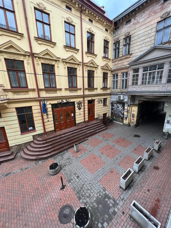 Апартаменти В Самому Центрі Львова В Проїзді Крива Липа 외부 사진